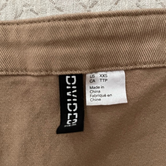 H&M - Picture 2 of 2